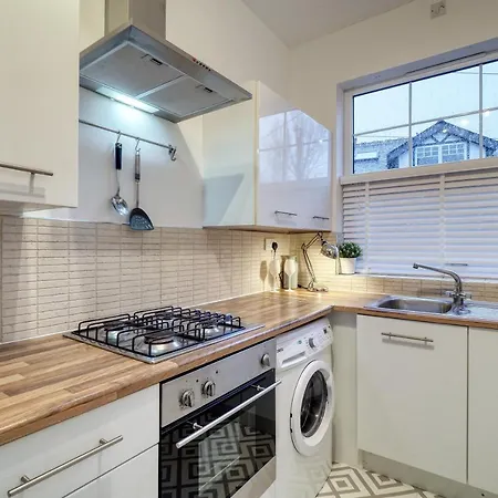 Willow House Luxury Serviced Lets *