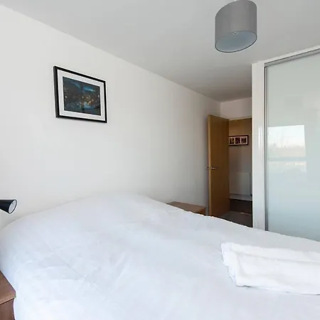 2bd Apt Sportcity - Etihad Stadium + Free Parking! Apartment *