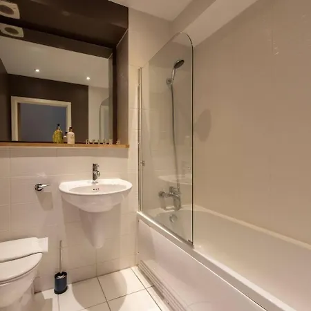 Lejlighed Artistic Flat In West Didsbury By Guestready
