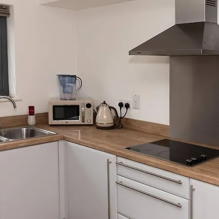 Artistic Flat In West Didsbury By Guestready