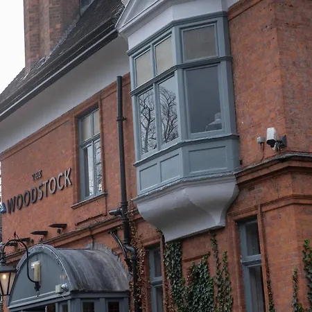 Artistic Flat In West Didsbury By Guestready * Manchester