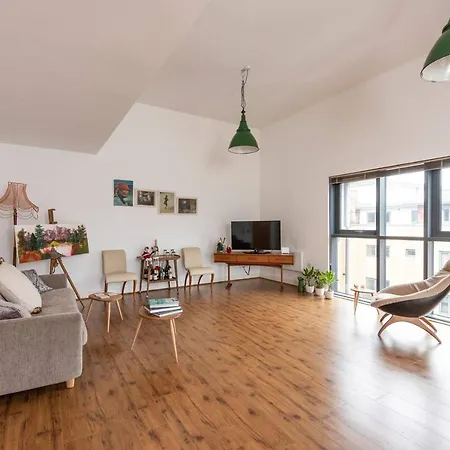 Artistic Flat In West Didsbury By Guestready * Manchester
