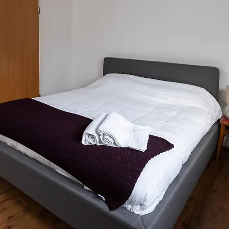 Artistic Flat In West Didsbury By Guestready *
