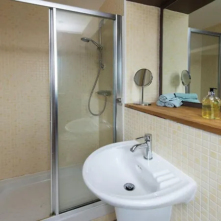 Lejlighed Artistic Flat In West Didsbury By Guestready
