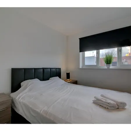 Amazing Modern House For Up To 5 In Salford Quays Lägenhet