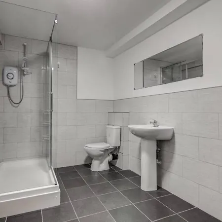 2 Bed, Luxury Apt4 Throstles דירה