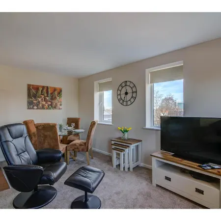 Stunning, Spacious And Quiet Apt For 2 In Mcr Манчестер