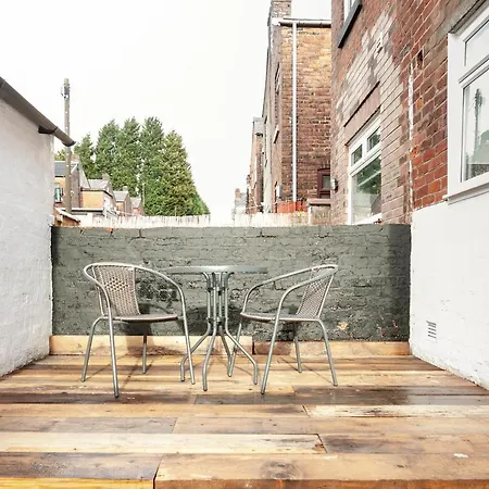 Park House - Large 3 Bedroom Victorian House, 10 Mins From Casa vacanze
