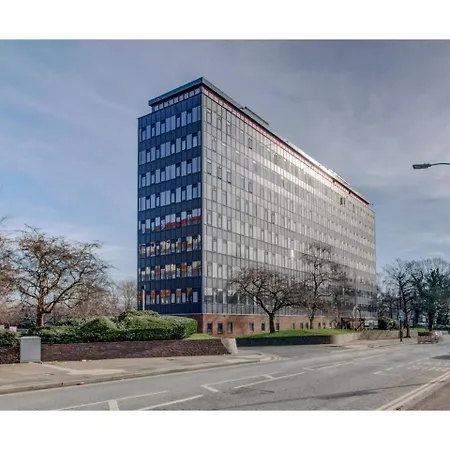 Marvellous, Elegant Apt For 5 Near Salford Quays * Manchester