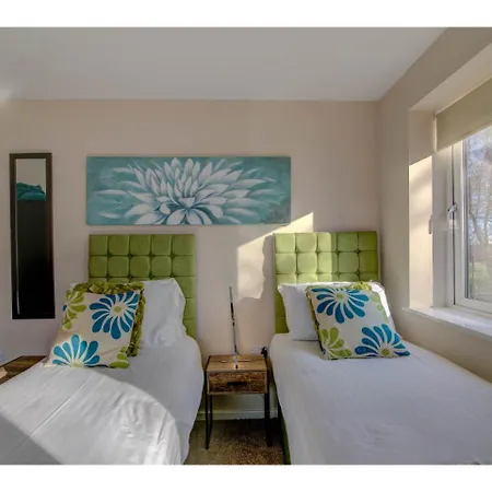 Marvellous, Elegant Apt For 5 Near Salford Quays Manchester