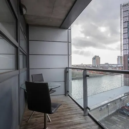 The Quays By Guestready * Manchester