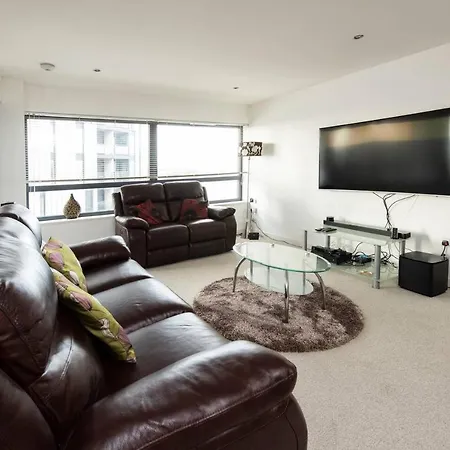 The Quays By Guestready Apartment