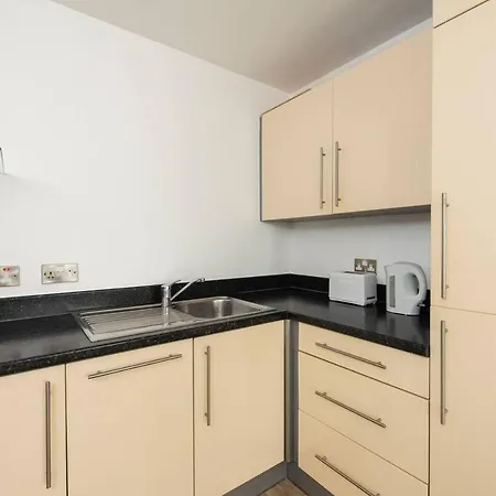 The Quays By Guestready * Manchester