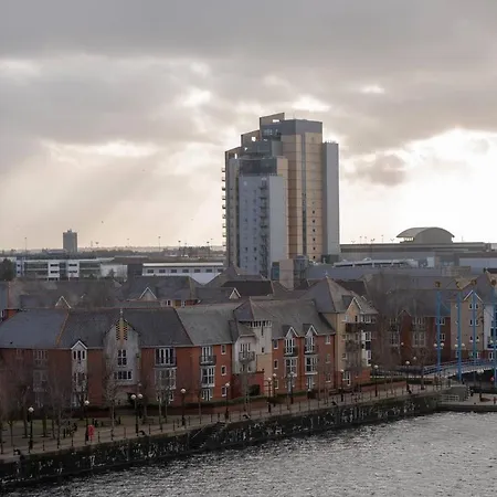 The Quays By Guestready Apartment *