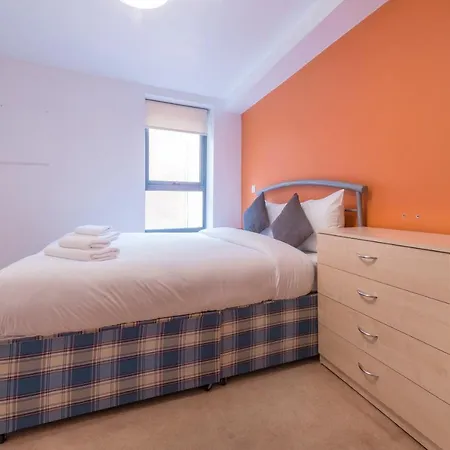 Cosy 1 Bedroom In City Centre Манчестер
