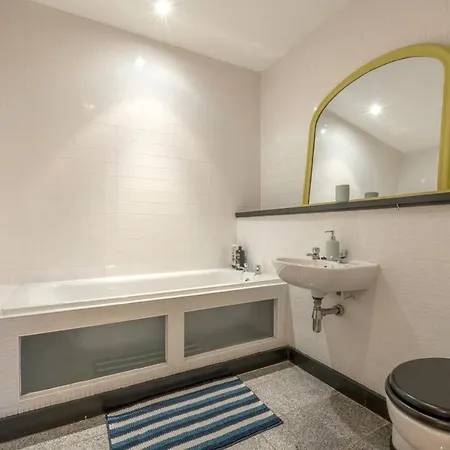 Central Spacious 1 Bedroom Manchester