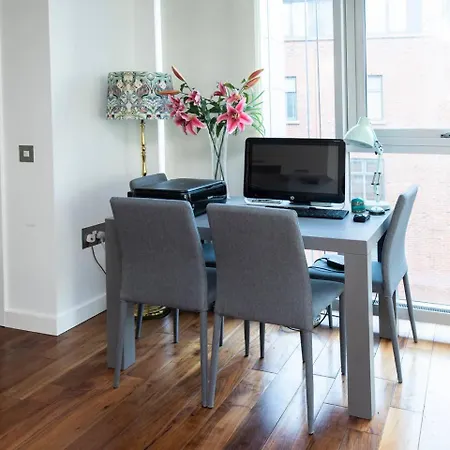 Apartmán 5★ Premium 2bd Luxury City Centre Apt ++ Parking ! Manchester