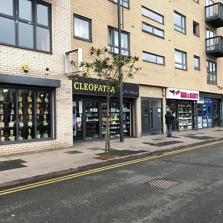 City Centre Duplex With Parking By Guestready Apartment