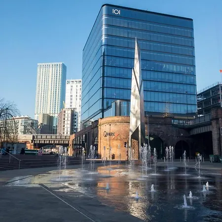 5★ Premium 2bd Luxury City Centre Apt ++ Parking !