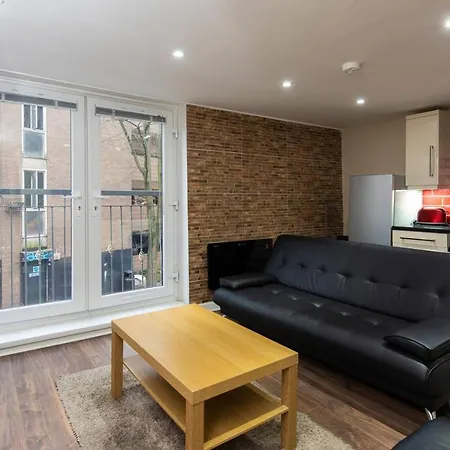Northern Quarter For 4 By Guestready *