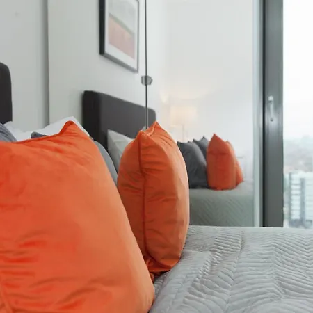 Michigan Point - Media City Apartment
