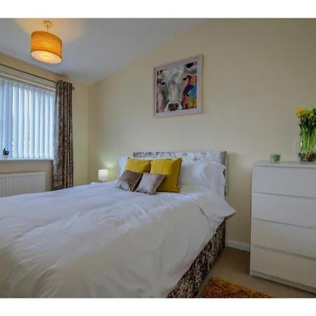 Newly Renovated & Stunning House For 6, *