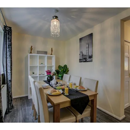 Apartmán Newly Renovated & Stunning House For 6, Manchester