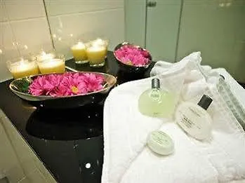 By Marriott Piccadilly Otel