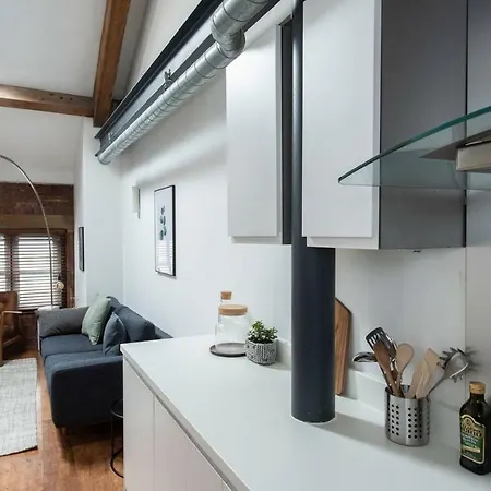 Apartmán 1 Bedroom Mezzanine In Central By Guestready