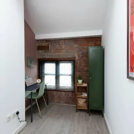 Apartmán 1 Bedroom Mezzanine In Central By Guestready