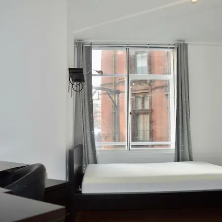 Spacious 3 Bedroom In Apartmán