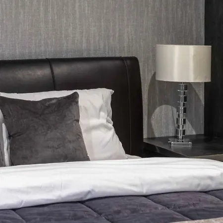 Apartment Luxurious & Exquisite 3 Bedroom House In Bowdon Manchester