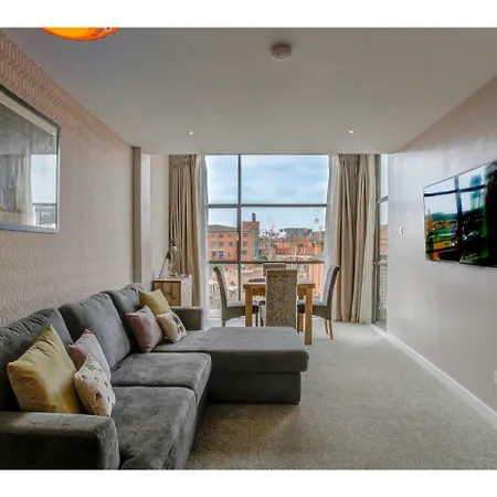 Elegant & Sophisticated Apt For 4, Central Mcr Апартаменты