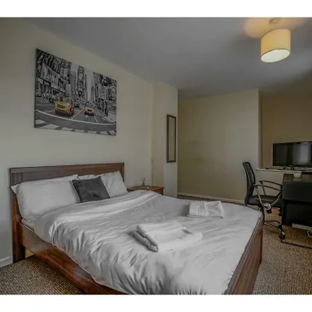 Spacious, Quiet Dwelling For Up To 6,