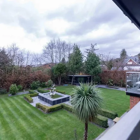 Apartment Luxurious & Exquisite 3 Bedroom House In Bowdon *