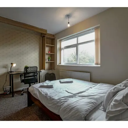 Spacious, Quiet Dwelling For Up To 6,