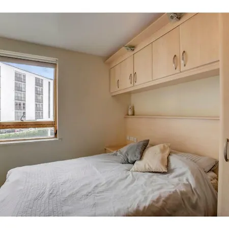 Retreat & Relax In Apt For 4, Central * Манчестер