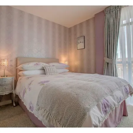 Апартаменты Elegant & Sophisticated Apt For 4, Central Mcr Манчестер