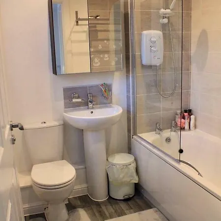 Guest house Near Etihad Stadium