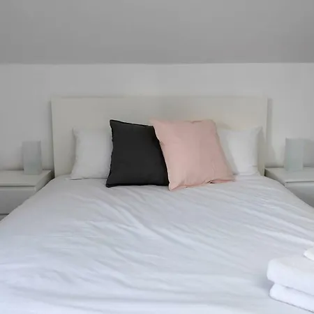 Didsbury Flat For 4 By Guestready Апартаменты Манчестер