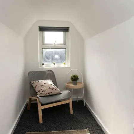 Didsbury Flat For 4 By Guestready Апартаменты *