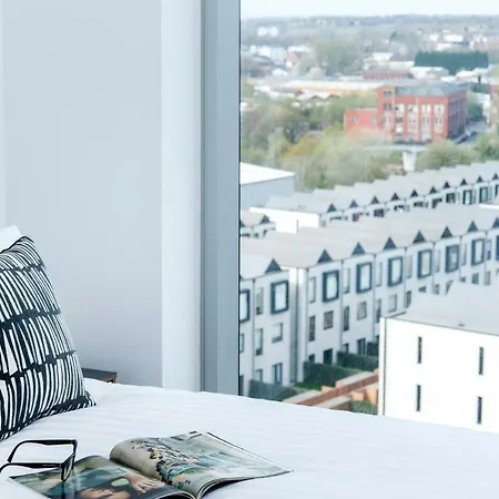 Excellent 2 Bedroom Central