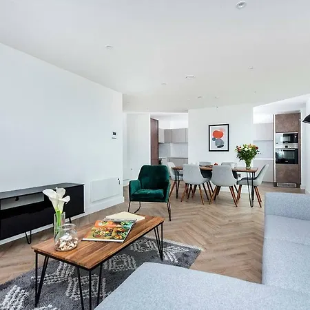 Gorgeous 3br In The Heart Of Апартаменты *