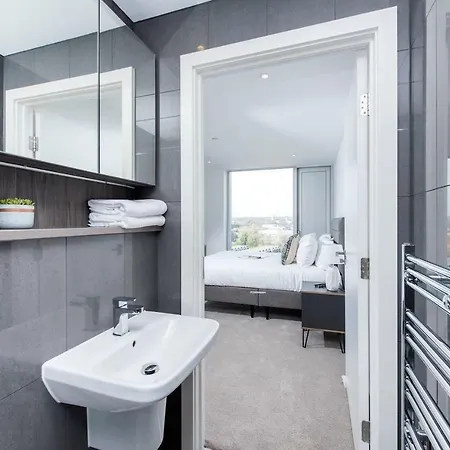 Apartmán Excellent 2 Bedroom Central *