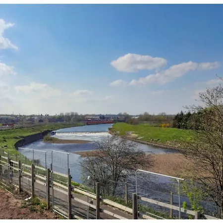 아파트 Newly Built, Splendid House For 5 In Manchester! 맨체스터