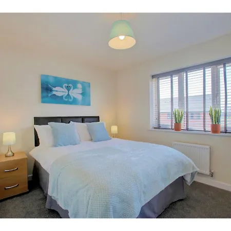 Newly Built, Splendid House For 5 In Manchester!