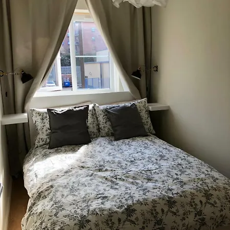 Shakespear's Townhouse,3 Mins To Piccadily, Hosts 6