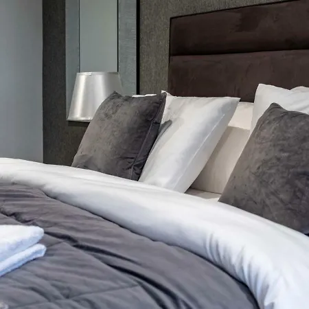 Apartment Luxurious & Exquisite 3 Bedroom House In Bowdon Manchester