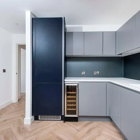 Apartmán Excellent 2 Bedroom Central *