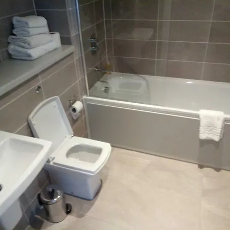 Premier Manchester Salford Quays 3*
